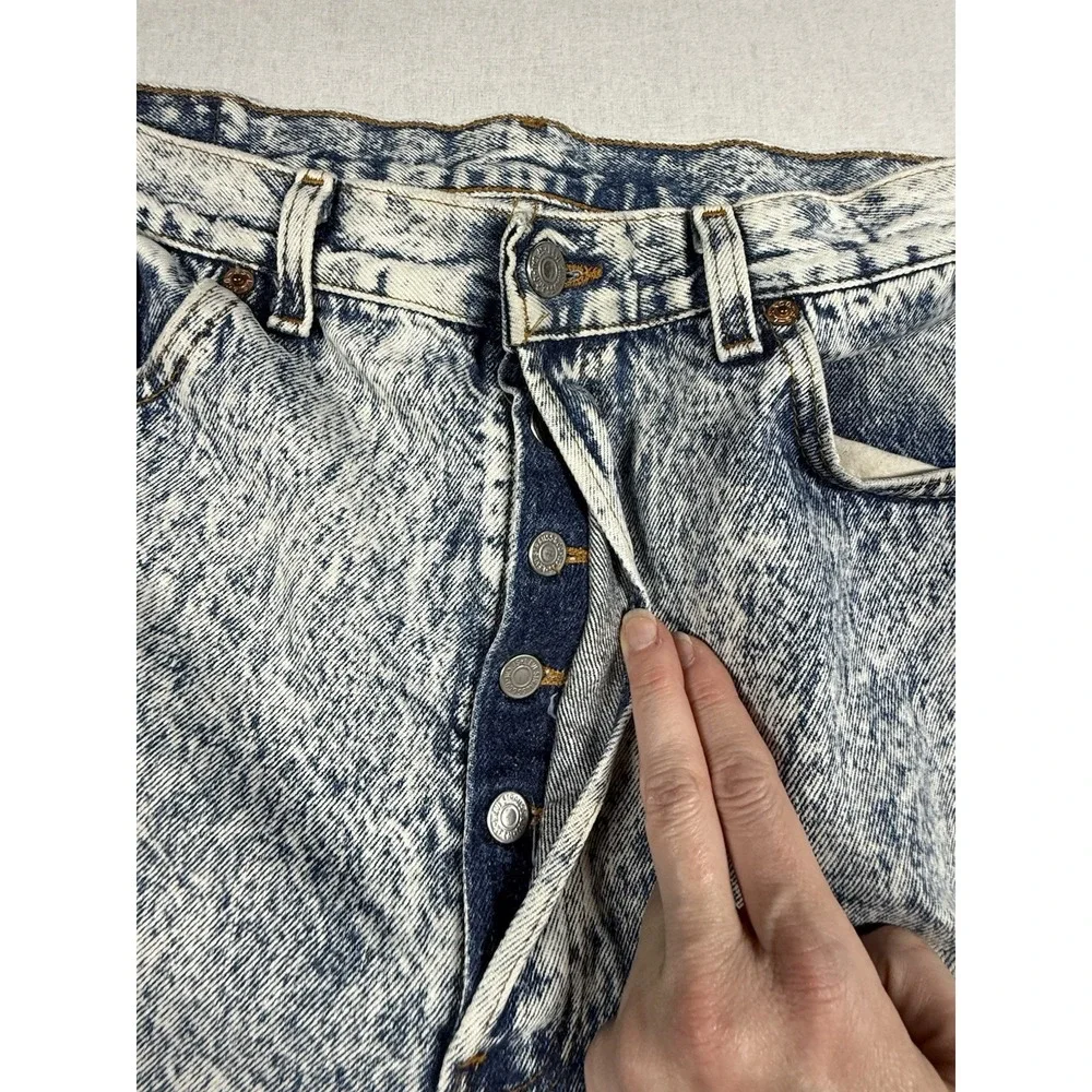 Levis *** please